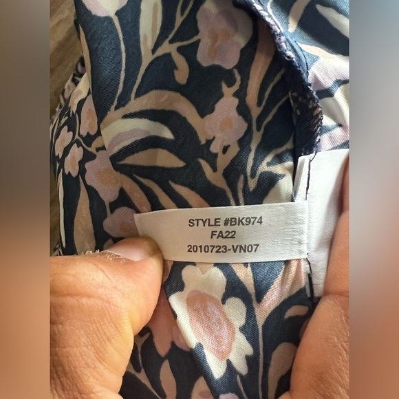 J Crew long sleeve ruffle V-neck mini dress in floral fields smocked waist - Picture 11 of 11